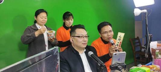 新鄉(xiāng)賢熊文文 返鄉(xiāng)創(chuàng)業(yè)帶動(dòng)鄉(xiāng)村振興，榮膺“中國網(wǎng)事·感動(dòng)2023”二季度網(wǎng)絡(luò)感動(dòng)人物